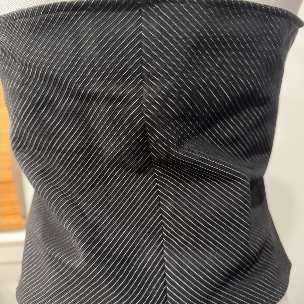 90’s Chic Black Pinstripe top - Picture 4 of 8